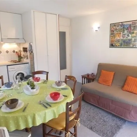 T3 Pour 6 A Avec Balcon, Casier A Ski, Parking, Ascenseur - Fr-1-457-266