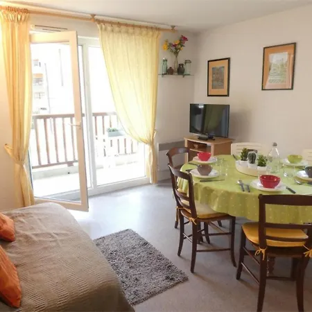 T3 Pour 6 A Avec Balcon, Casier A Ski, Parking, Ascenseur - Fr-1-457-266 * Saint-Lary-Soulan